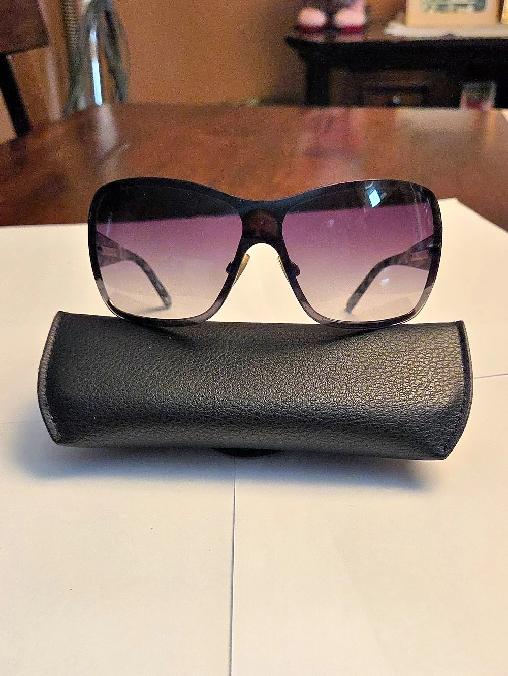 Dolce & Gabbana Madonna Women's Oversized Sunglasses in Black & Purple Like New - Picture 2 of 10